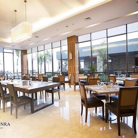 The Rinra Hotel Makassar Buitenkant foto